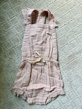 Jamie Kay Dusty Pink Lace-Trim Muslin Romper